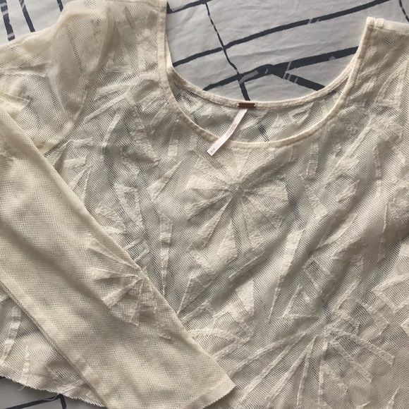 Stunning Free People cropped top. - Picture 2 of 6